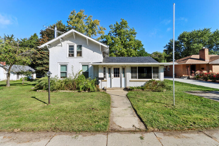 236 W Page St  Elkhorn WI 53121 photo