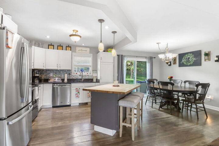 Property Photo:  433 S Creek Dr  WI 53121 