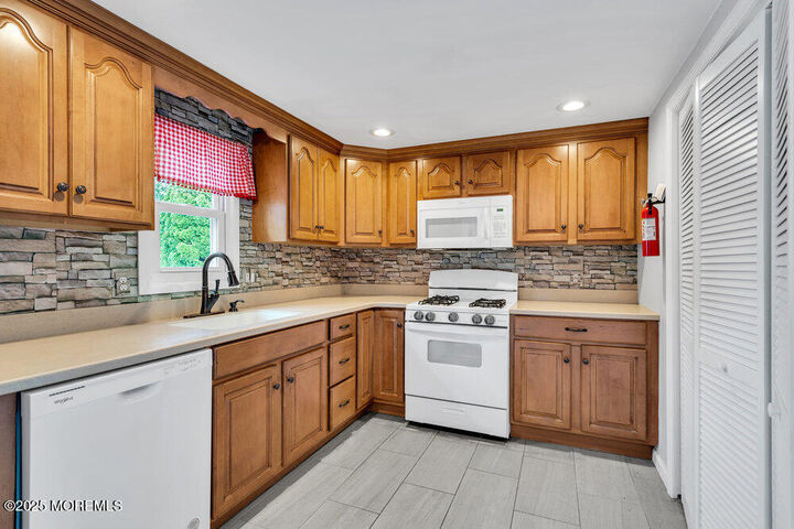 Property Photo:  410 Sunrise Boulevard  NJ 08731 
