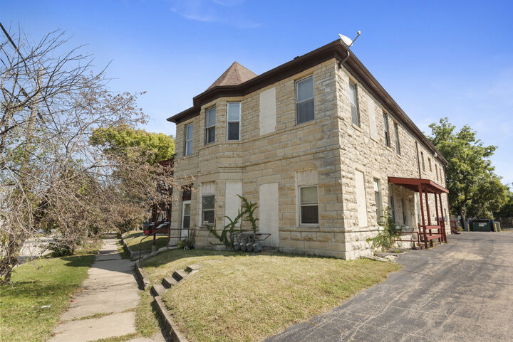 516 S Eastern Avenue  Joliet IL 60433 photo
