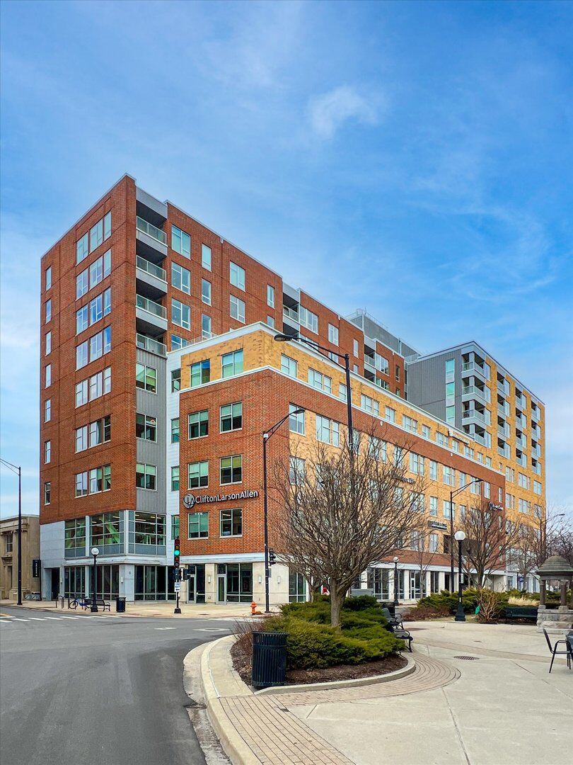 Property Photo:  301 N Neil Street 808-809  IL 61820 