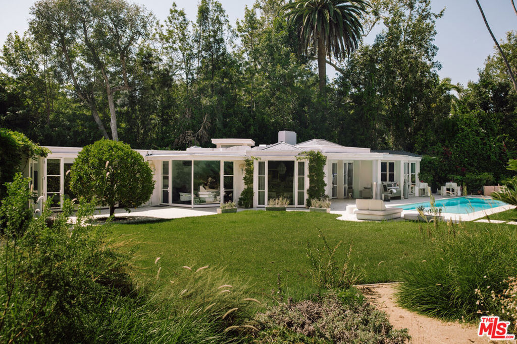 Property Photo:  101 Bel Air Road  CA 90077 