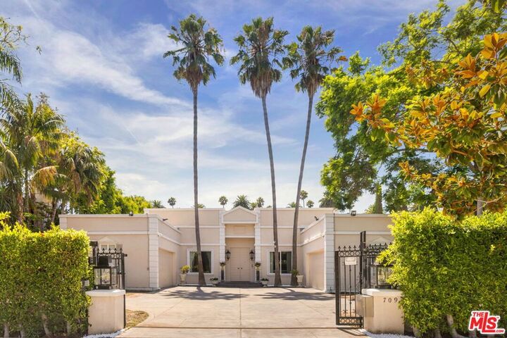 709 N Camden Drive  Beverly Hills CA 90210 photo