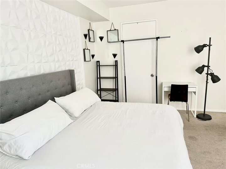 Property Photo:  7070 Hawthorn Avenue  CA 90028 