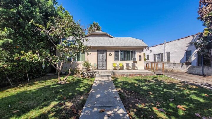 Property Photo:  5657 Fountain Ave  CA 90028 