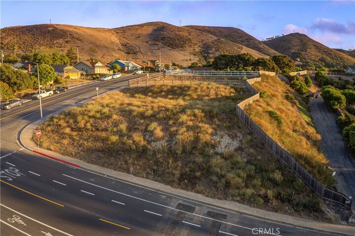 Property Photo:  209 S 7th Street  CA 93436 