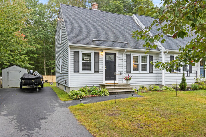 Property Photo:  39 Skyline Drive  ME 04072 