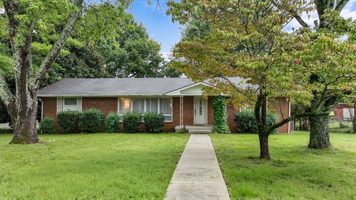 Property Photo: 112 N Linda Dr TN 37160
