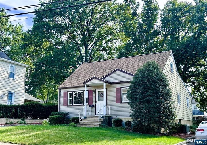 34 Lasalle Avenue  Hasbrouck Heights NJ 07604 photo