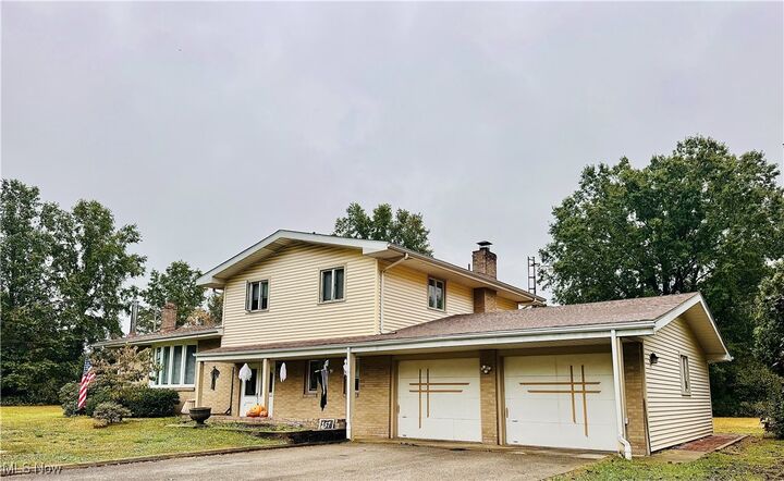 357 Warren Avenue  Vienna OH 44473 photo