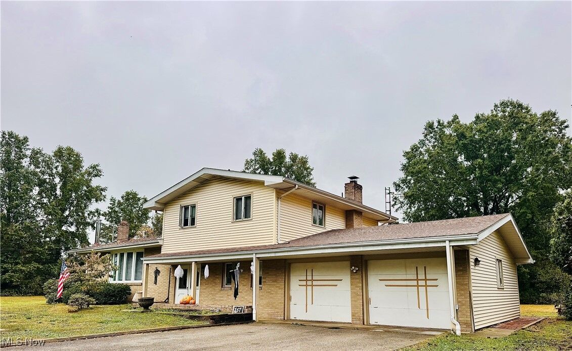 Property Photo: 357 Warren Avenue OH 44473