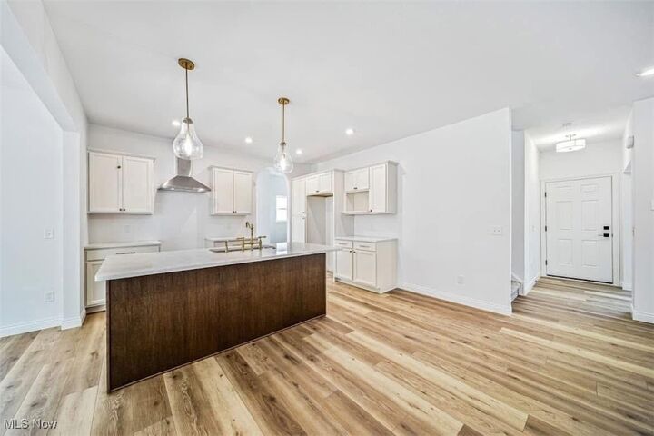 Property Photo:  9124 Kingfisher Court  OH 44060 