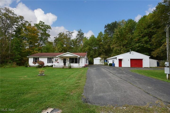 Property Photo: 6610 6th Avenue OH 44003