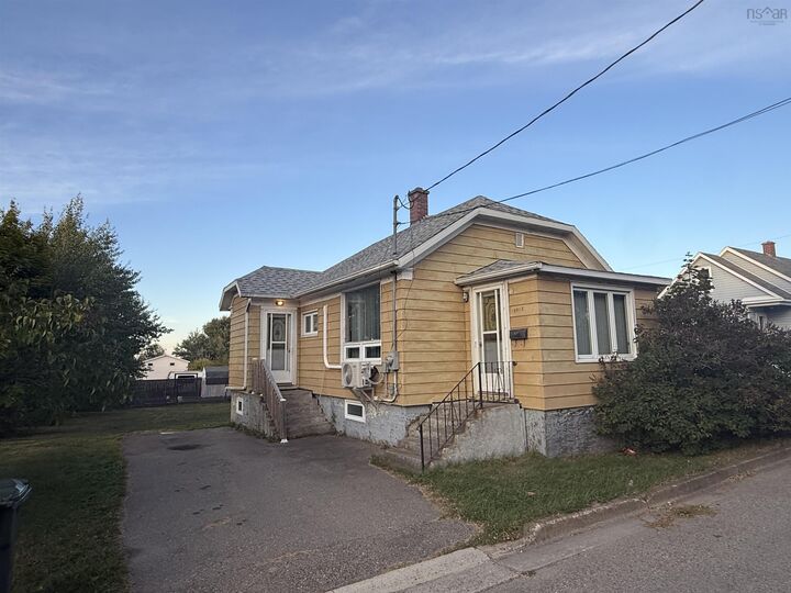 Property Photo:  3513 Spruce Street  NS B1H 2C4 