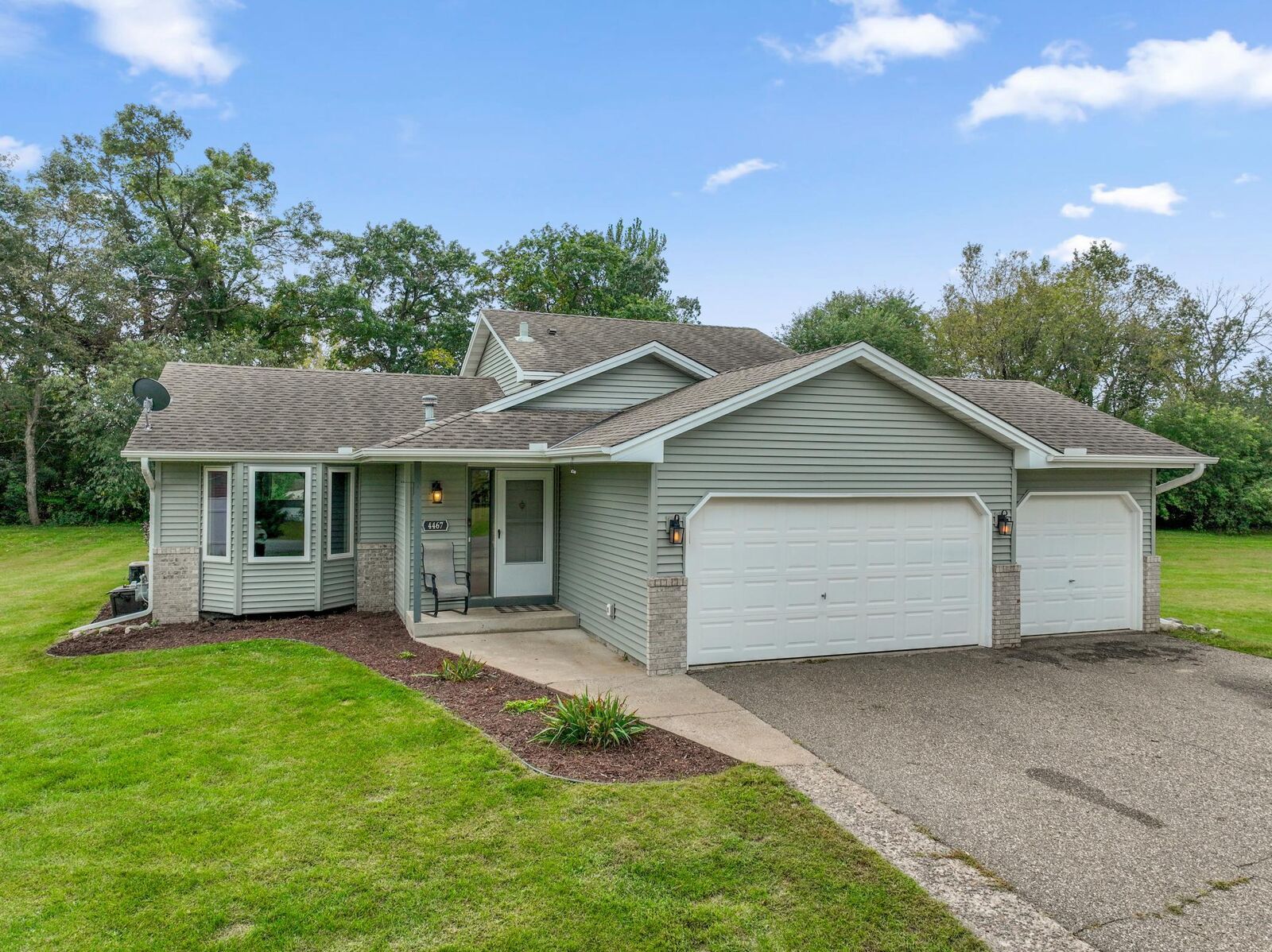 Property Photo: 4467 375th Street MN 55056