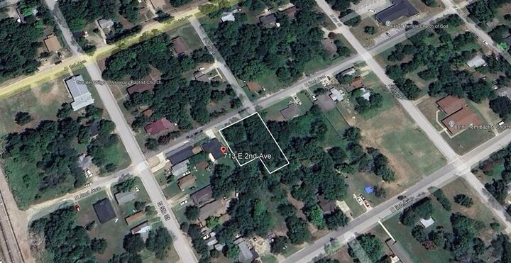 Property Photo:  713 E 2nd Avenue  TX 75110 