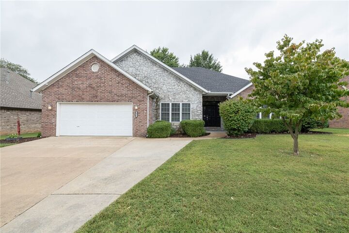 1072 Lexington Circle  Springdale AR 72762 photo