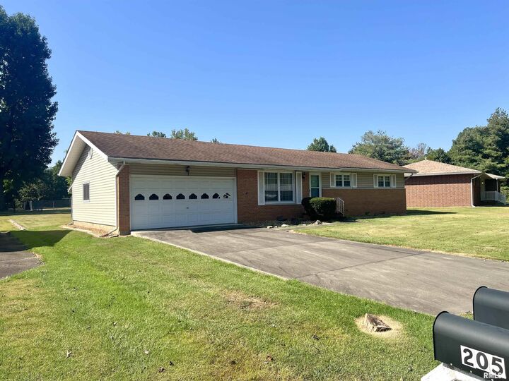 Property Photo:  207 Patricia Lane  IL 62896 
