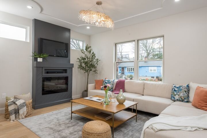 Property Photo:  6 Gordon Rd  MA 02474 