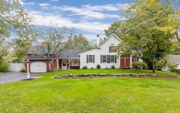 2 Crooked Meadow Ln  Hingham MA 02043 photo