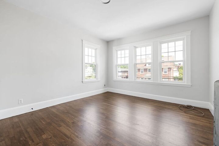 Property Photo:  62 Vernon St. 62  MA 02453 
