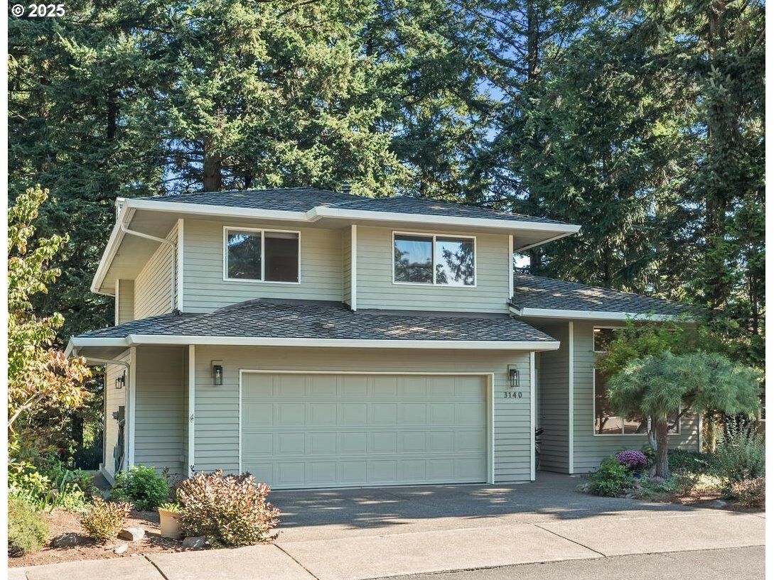 Property Photo: 3140 NE Rocky Butte Ln OR 97220