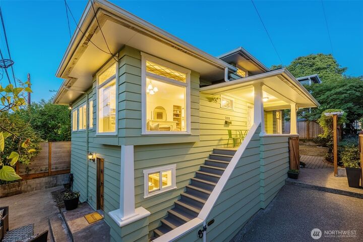 1508  Galer Place N  Seattle WA 98109 photo