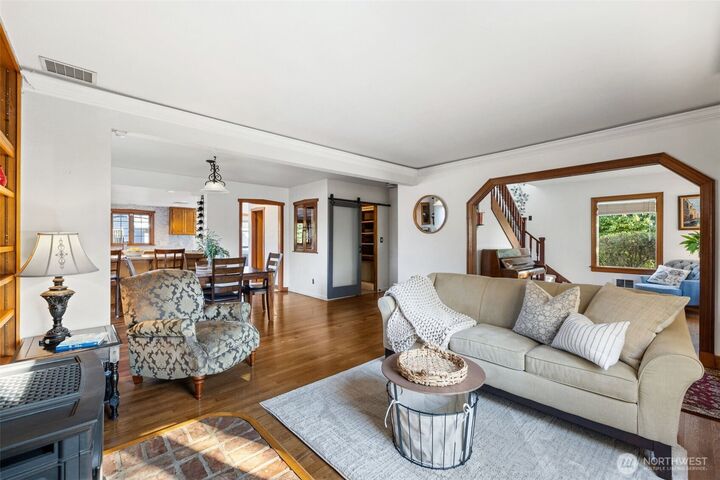 Property Photo:  7711  Rainier Drive  WA 98203 