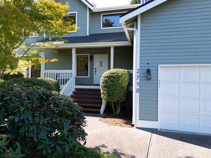 Property Photo:  2750  214th Street SW  WA 98036 