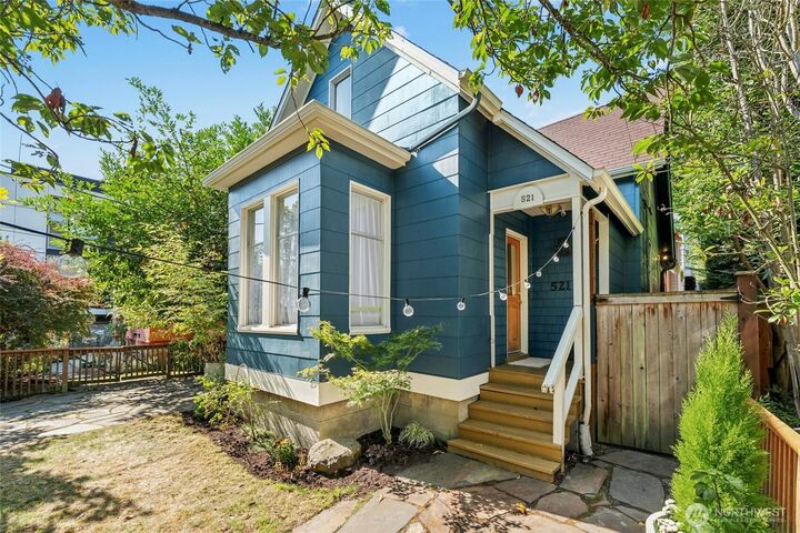 521  20th Avenue E  Seattle WA 98112 photo