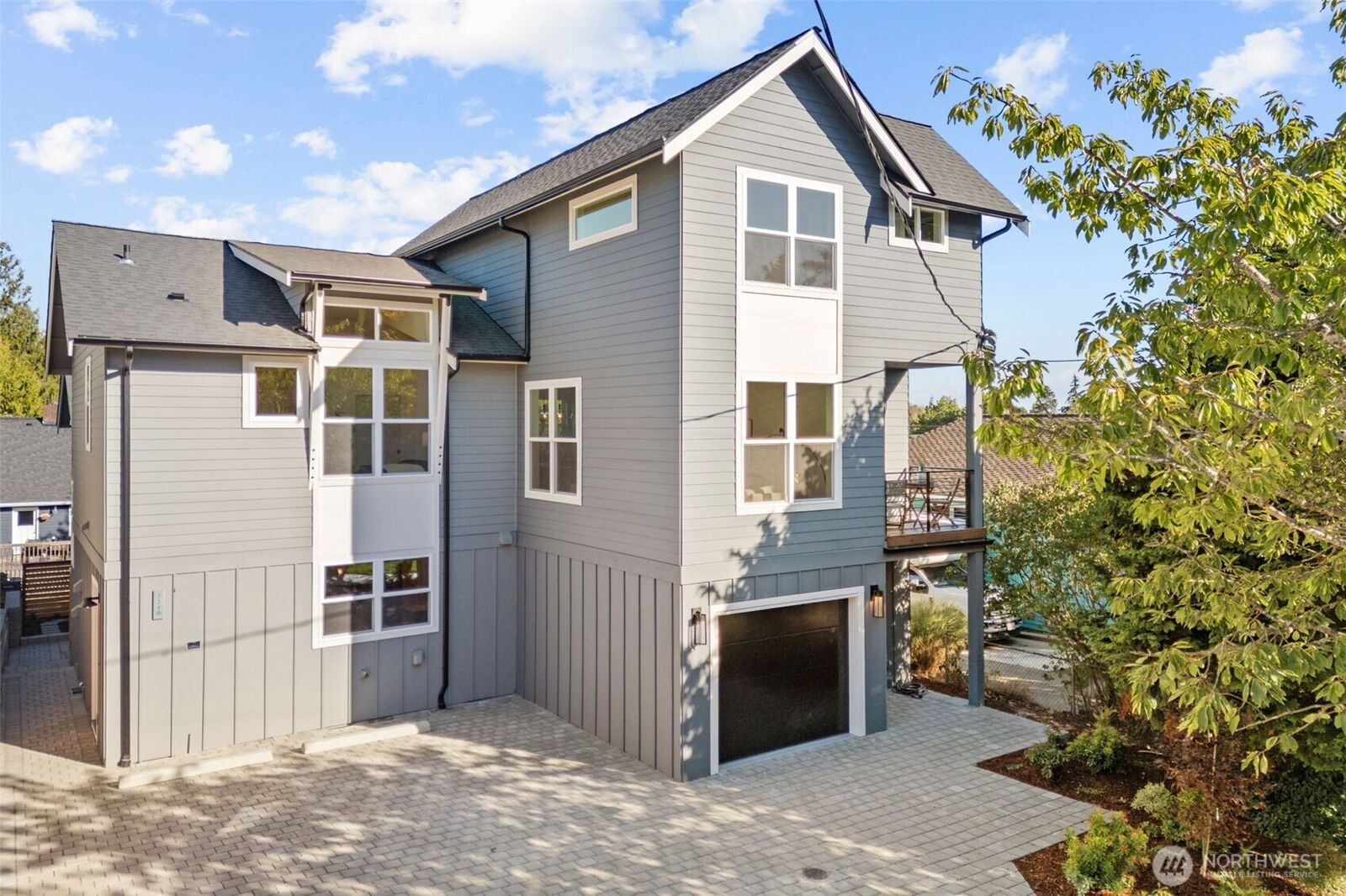 Property Photo: 7346 22nd Avenue NW WA 98117