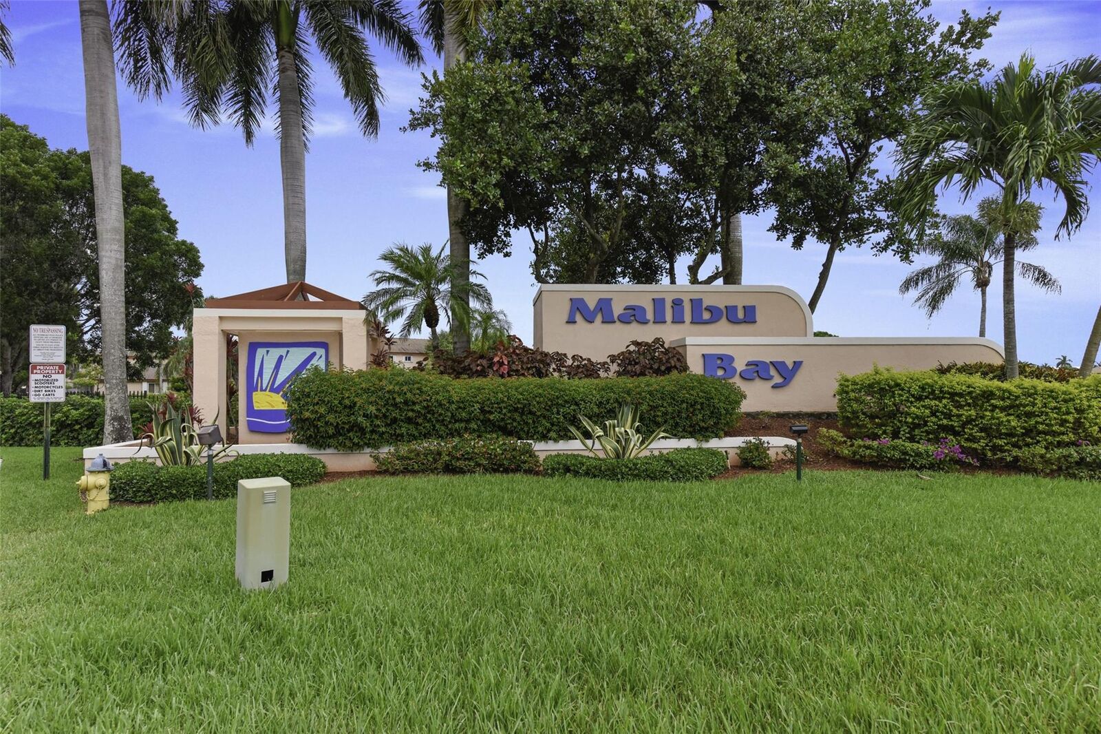 Property Photo: 881 NW 208th Drive FL 33029