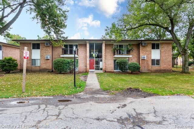 1233 Island Drive 201  Ann Arbor MI 48105 photo
