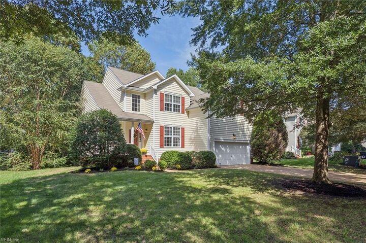 Property Photo:  110 Yardarm Ct  VA 23185 