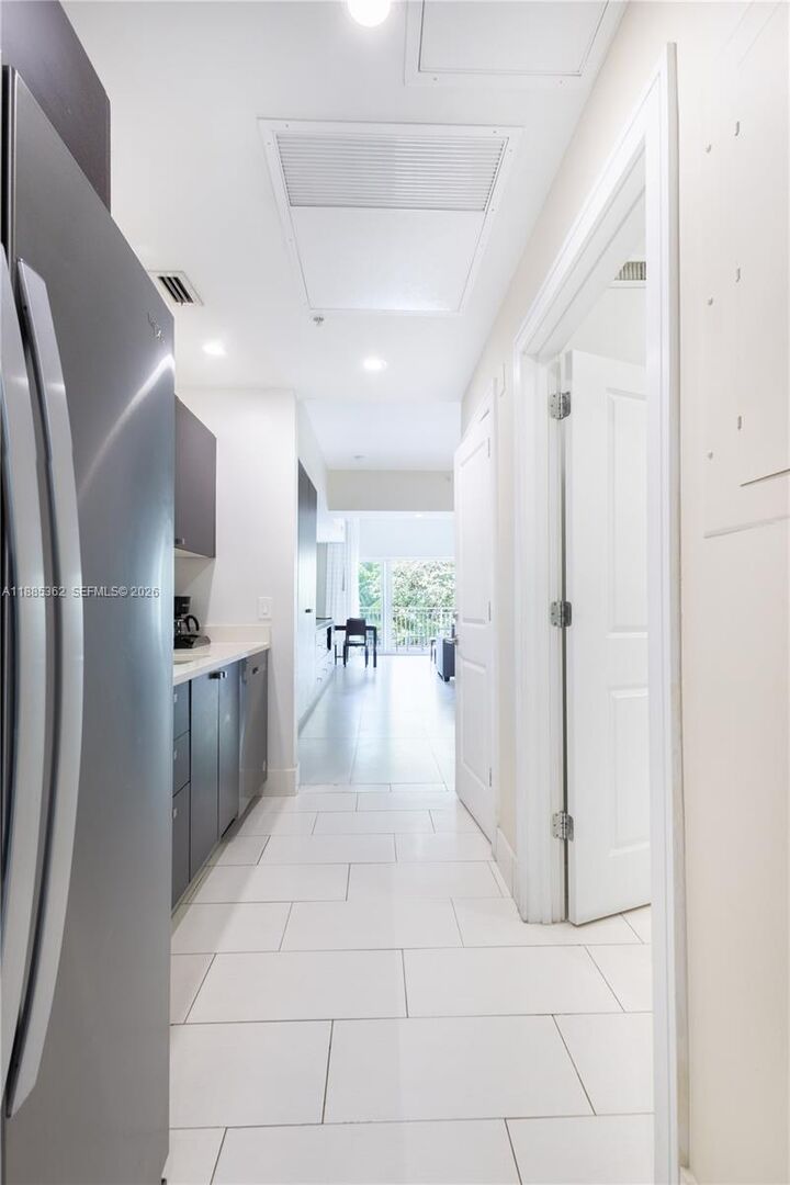 Property Photo:  5300 NW 87th Ave 410  FL 33178 