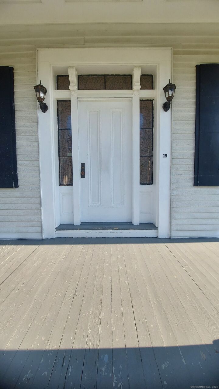 Property Photo:  15 Broad Street  CT 06360 