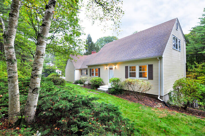 Property Photo:  6 Highwood Road  CT 06019 