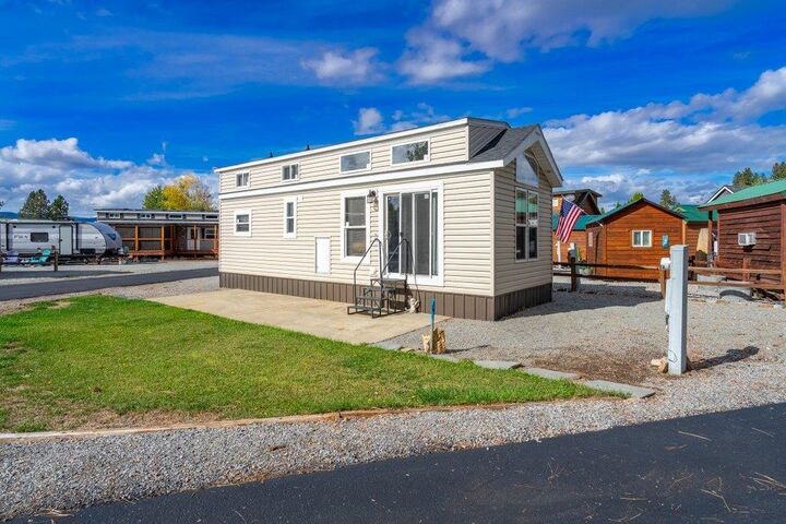 Property Photo: 16 Songbird Ln WA 99180