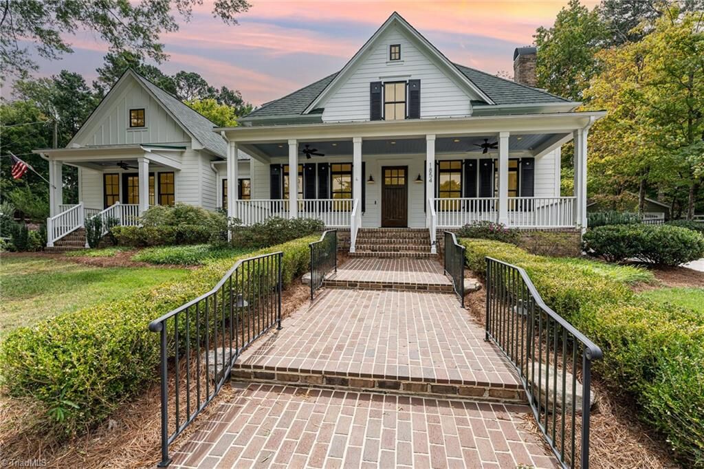 Property Photo: 1854 Runnymede Road NC 27104