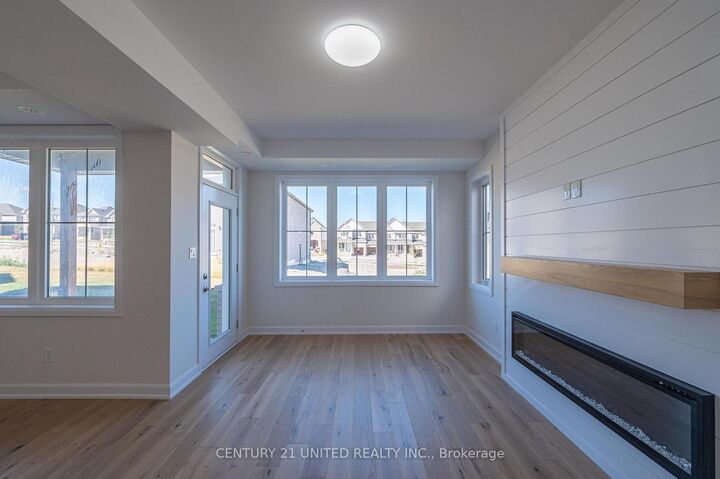 Property Photo:  305 Mullighan Gardens  ON K9K 0G3 