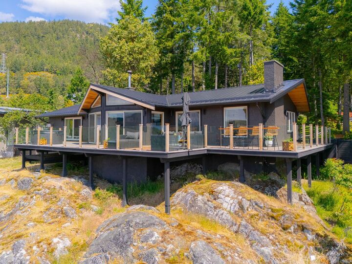 Photo de la propriété:  543 Bayview Pl  BC V9L 5X7 