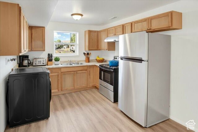 Property Photo: 3321 S Valcrest Dr UT 84119