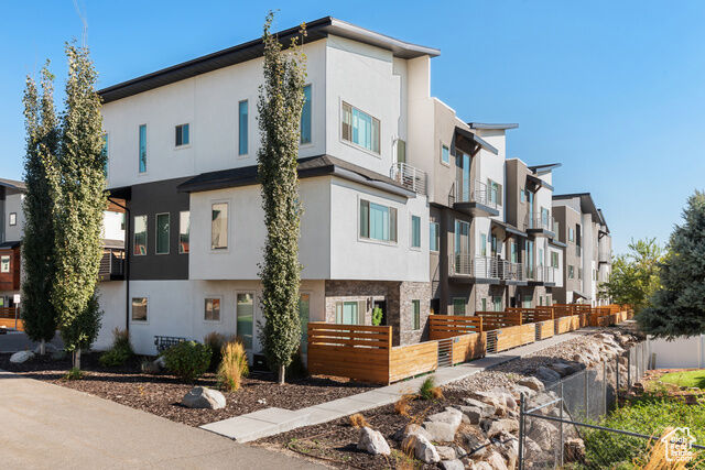 Property Photo:  2211 N 525 W  UT 84041 