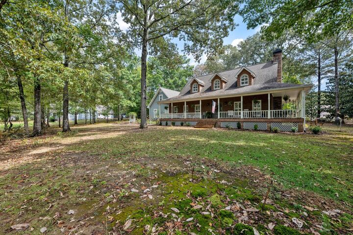 Property Photo: 2201 Overbrook Dr AL 35504