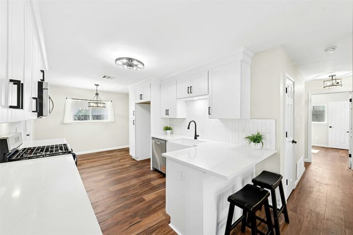 Property Photo: 12904 Garfield Lane TX 78727