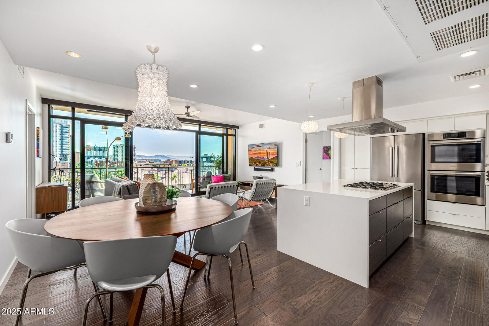 Property Photo:  200 W Portland Street 827  AZ 85003