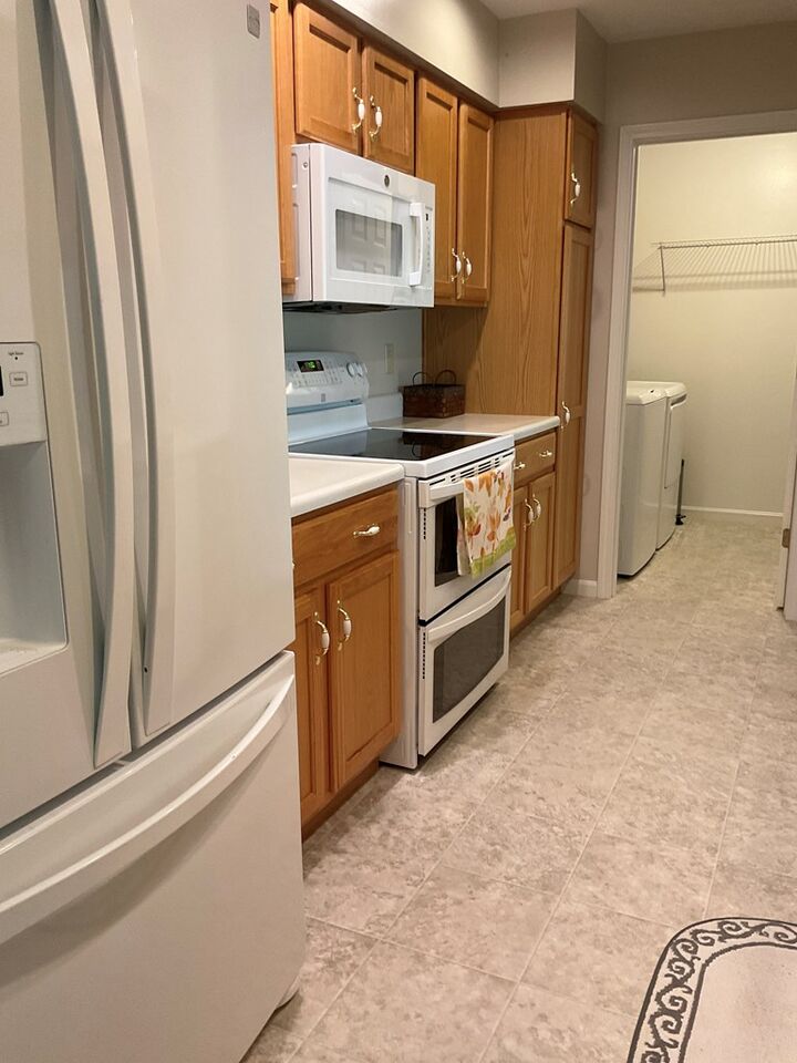 Property Photo:  907 King Ridge Dr  OH 44805 