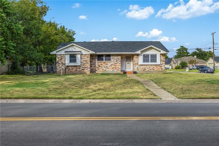 2323 Carter Creek Parkway  Bryan TX 77802 photo