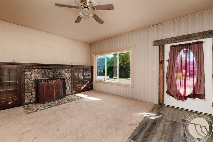 Property Photo:  8 N Division Street  MT 59069 