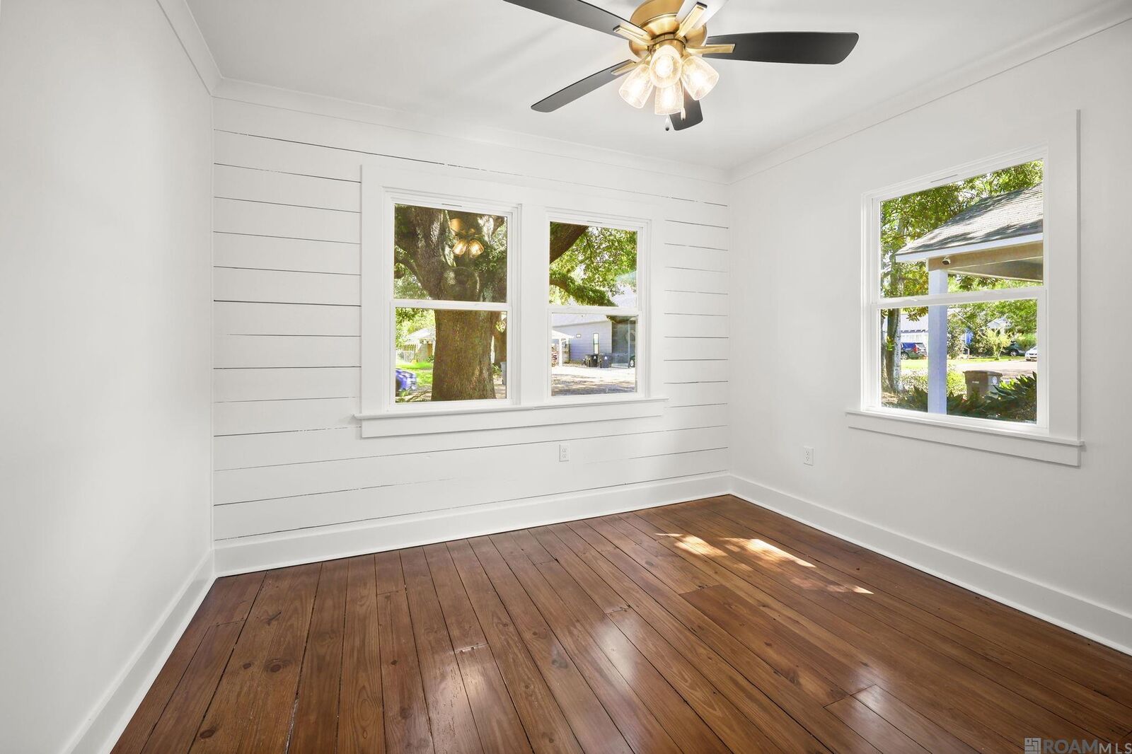 Property Photo:  728 Steele Blvd  LA 70806 